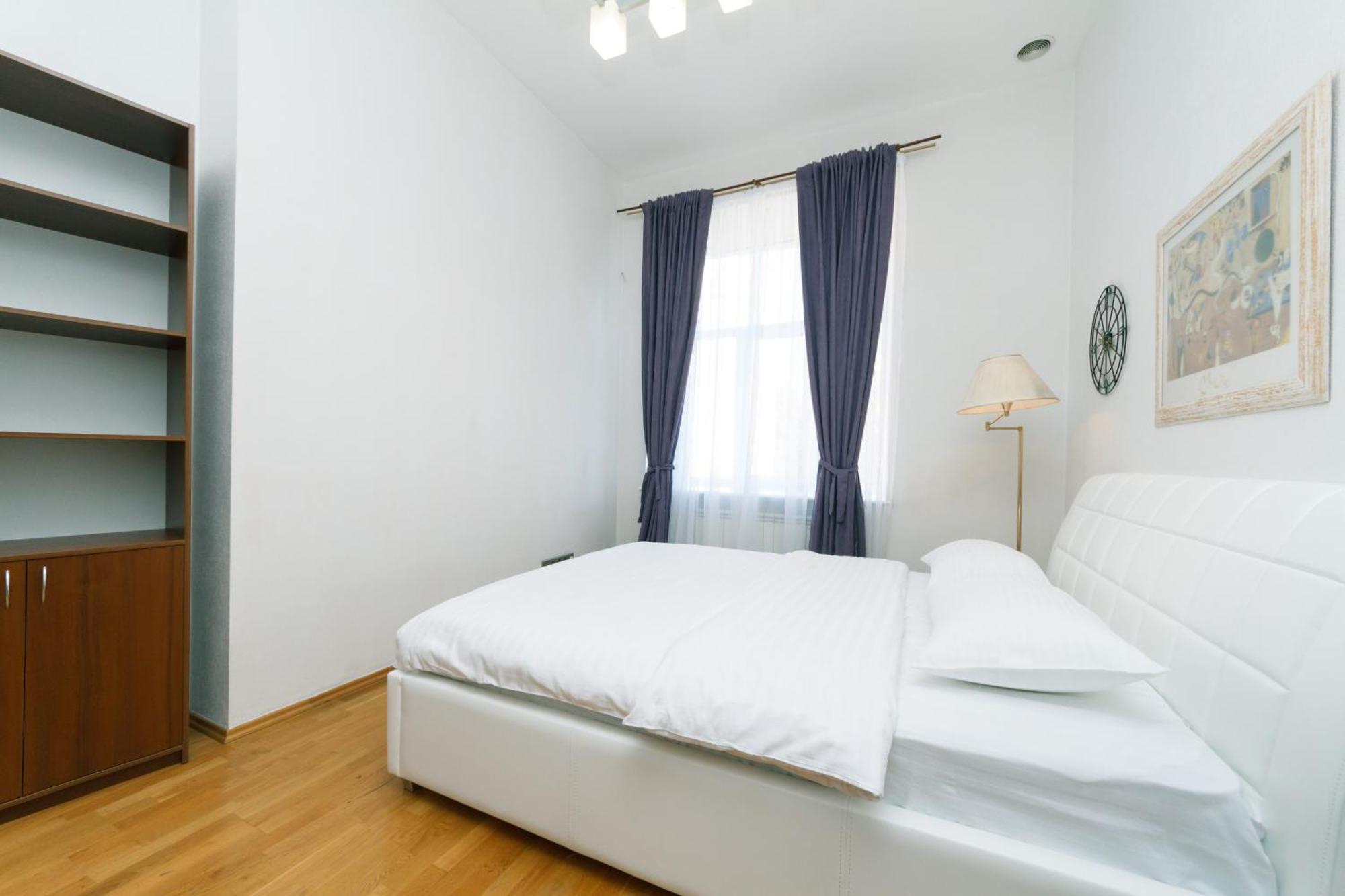 Lux Near Maidan, Khreschutyk 3Br Apartment Kiev Luaran gambar